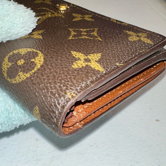 127 Louis Vuitton Monogram Porte Monnaie Tresor Bifold Wallet - Picture 8 of 16